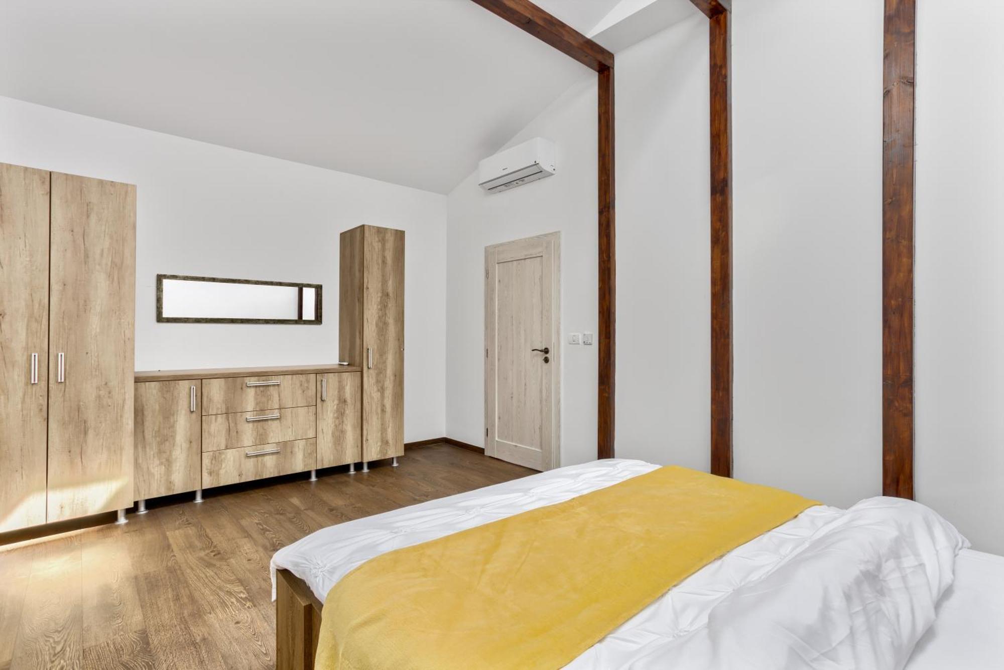 Ari Central Grand Apartments - Luxurious Stay Arad Exterior photo