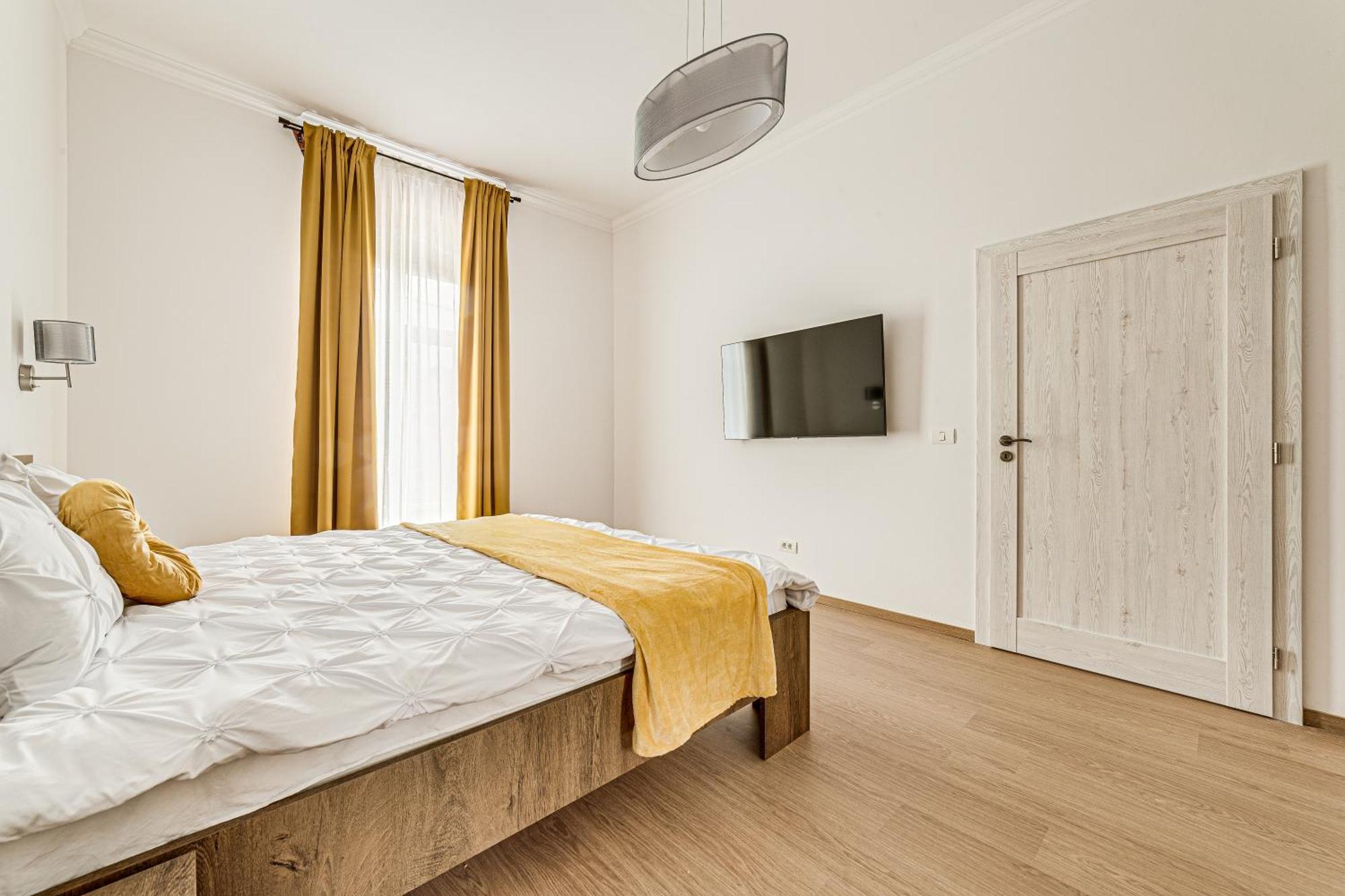 Ari Central Grand Apartments - Luxurious Stay Arad Exterior photo